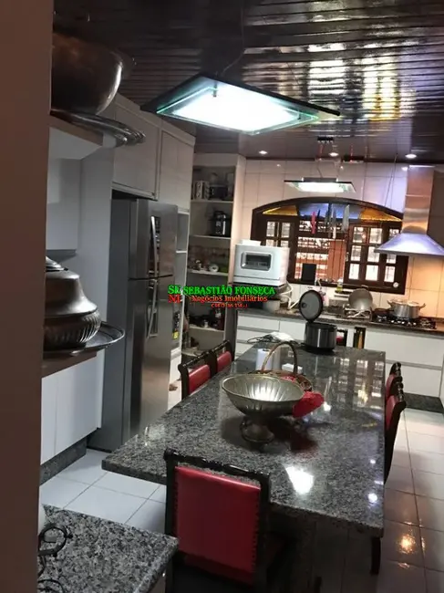 Pousada com 7 quartos à venda, 3000m2 em Centro, Paraibuna - SP - imagem 8 Foto 8 de Pousada com 7 quartos à venda, 3000m2 em Centro, Paraibuna - SP