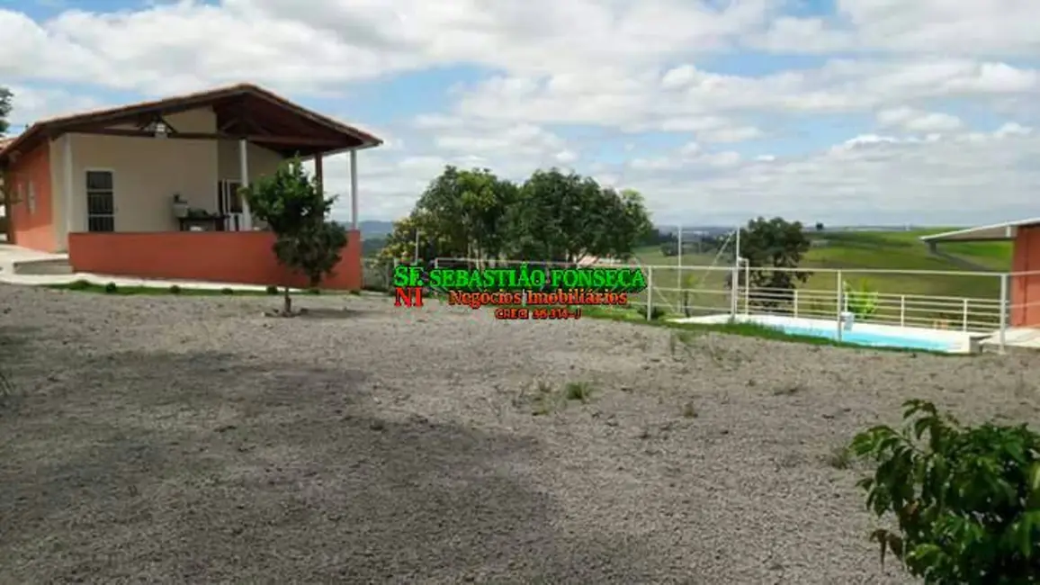 Chácara com 2 quartos à venda, 3000m2 em Centro, Cacapava - SP - imagem 4 Foto 4 de Chácara com 2 quartos à venda, 3000m2 em Centro, Cacapava - SP