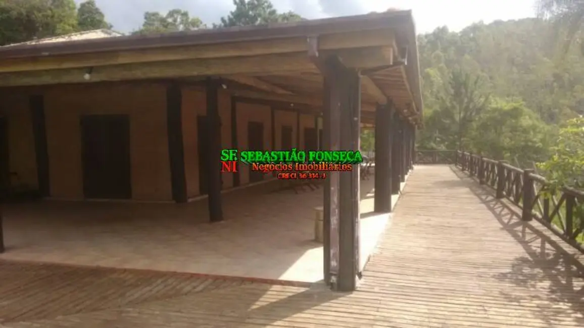 Chácara com 4 quartos à venda, 50m2 em Centro, Paraibuna - SP - imagem 4 Foto 4 de Chácara com 4 quartos à venda, 50m2 em Centro, Paraibuna - SP