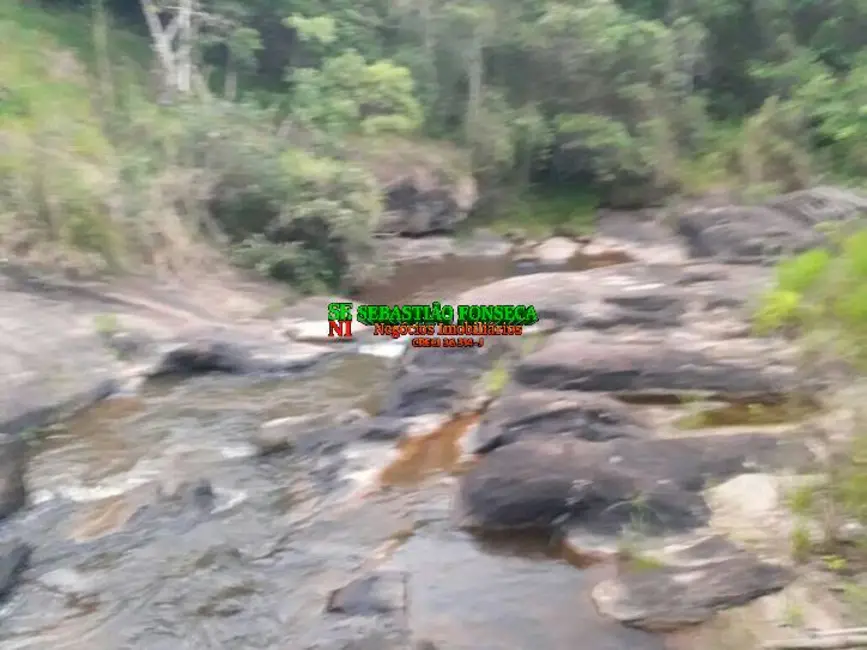 Chácara com 3 quartos à venda, 3800m2 em Centro, Paraibuna - SP - imagem 6 Foto 6 de Chácara com 3 quartos à venda, 3800m2 em Centro, Paraibuna - SP