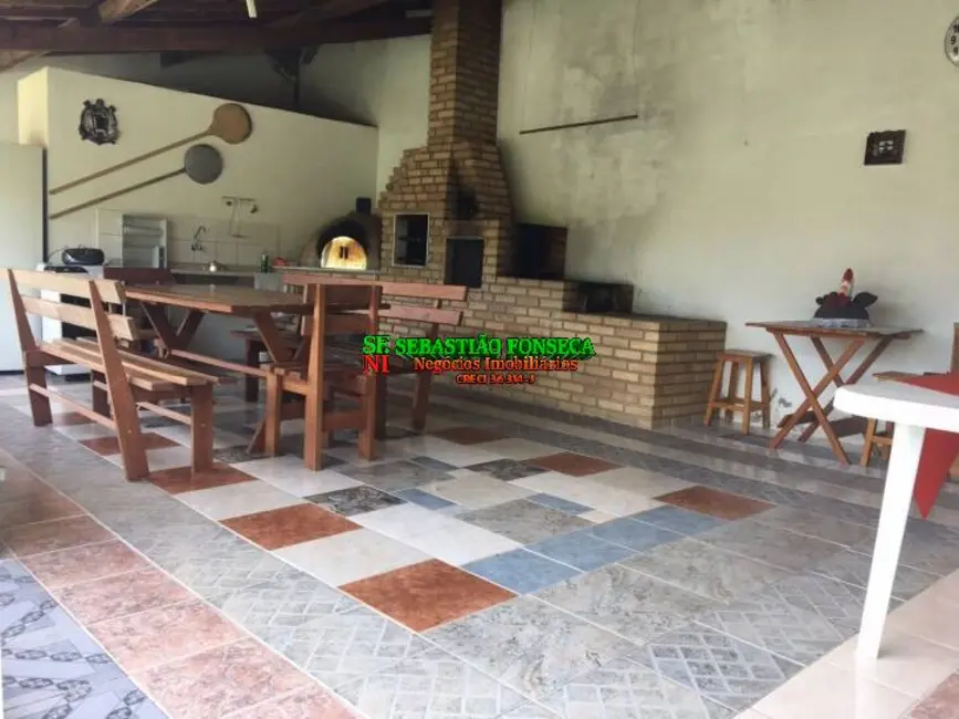 Chácara com 3 quartos à venda, 5000m2 em Paraibuna - SP - imagem 3 Foto 3 de Chácara com 3 quartos à venda, 5000m2 em Paraibuna - SP