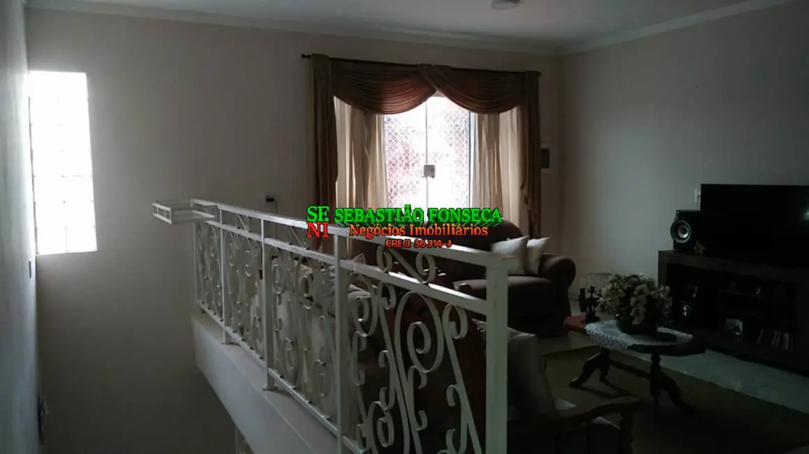 Casa com 4 quartos à venda, 150m2 em Sao Jose Dos Campos - SP - imagem 8 Foto 8 de Casa com 4 quartos à venda, 150m2 em Sao Jose Dos Campos - SP