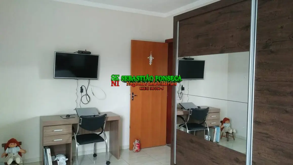 Casa com 4 quartos à venda, 150m2 em Sao Jose Dos Campos - SP - imagem 6 Foto 6 de Casa com 4 quartos à venda, 150m2 em Sao Jose Dos Campos - SP