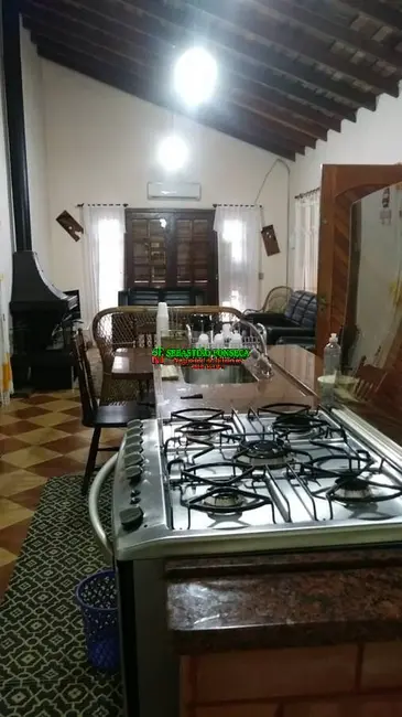 Chácara com 2 quartos à venda, 30000m2 em Centro, Paraibuna - SP - imagem 3 Foto 3 de Chácara com 2 quartos à venda, 30000m2 em Centro, Paraibuna - SP