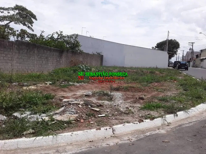 Foto 1 de Terreno / Lote à venda, 334m2 em Centro, Cacapava - SP