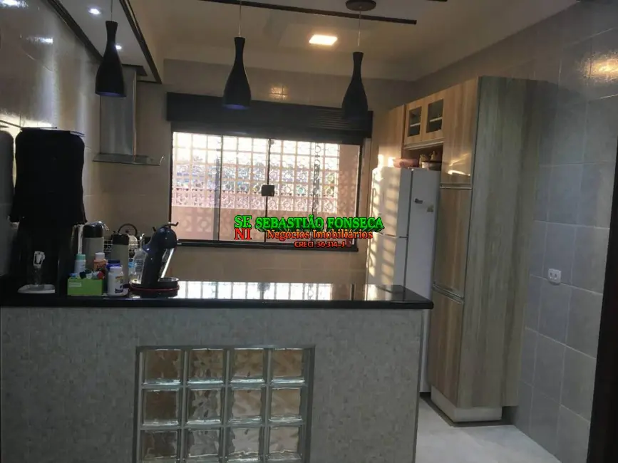Foto 2 de Casa à venda, 260m2 em Paraisopolis - MG