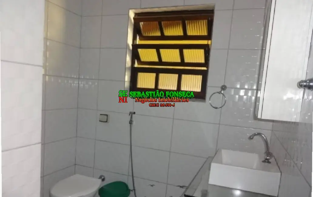 Foto 9 de Casa com 2 quartos à venda, 250m2 em Centro, Caraguatatuba - SP