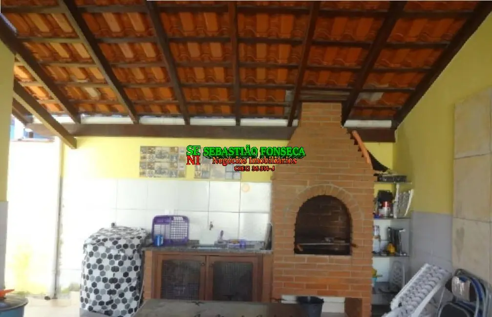 Foto 2 de Casa com 2 quartos à venda, 250m2 em Centro, Caraguatatuba - SP