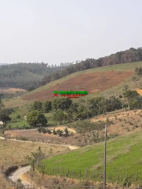 Sítio / Rancho com 2 quartos à venda, 121000m2 em Centro, Paraibuna - SP - imagem 4 Foto 4 de Sítio / Rancho com 2 quartos à venda, 121000m2 em Centro, Paraibuna - SP