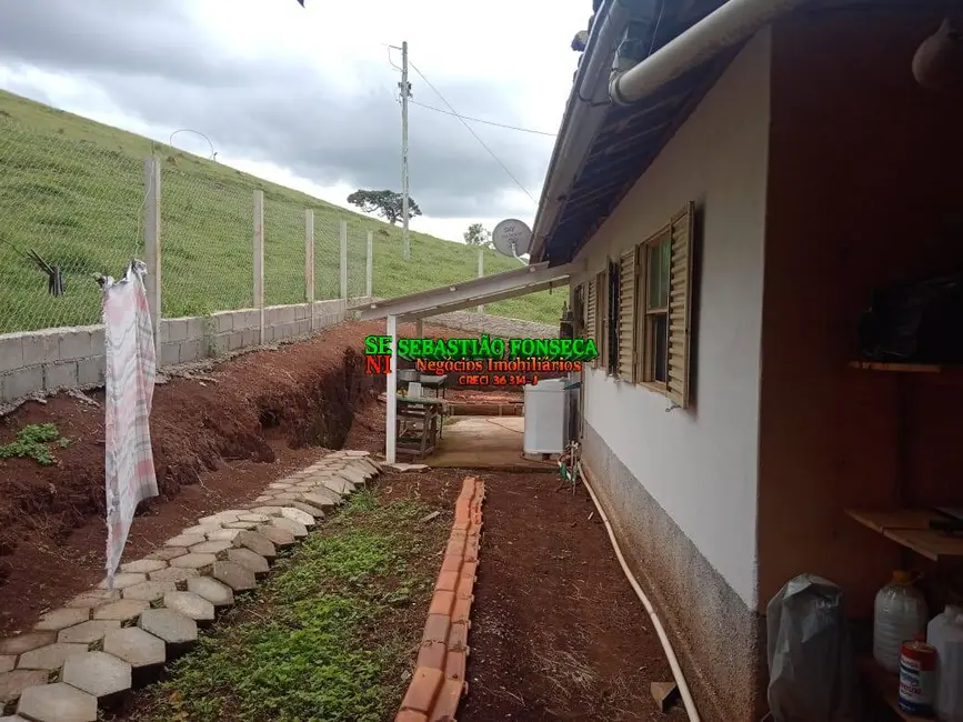 Foto 1 de Casa à venda, 300m2 em Centro, Virginia - MG