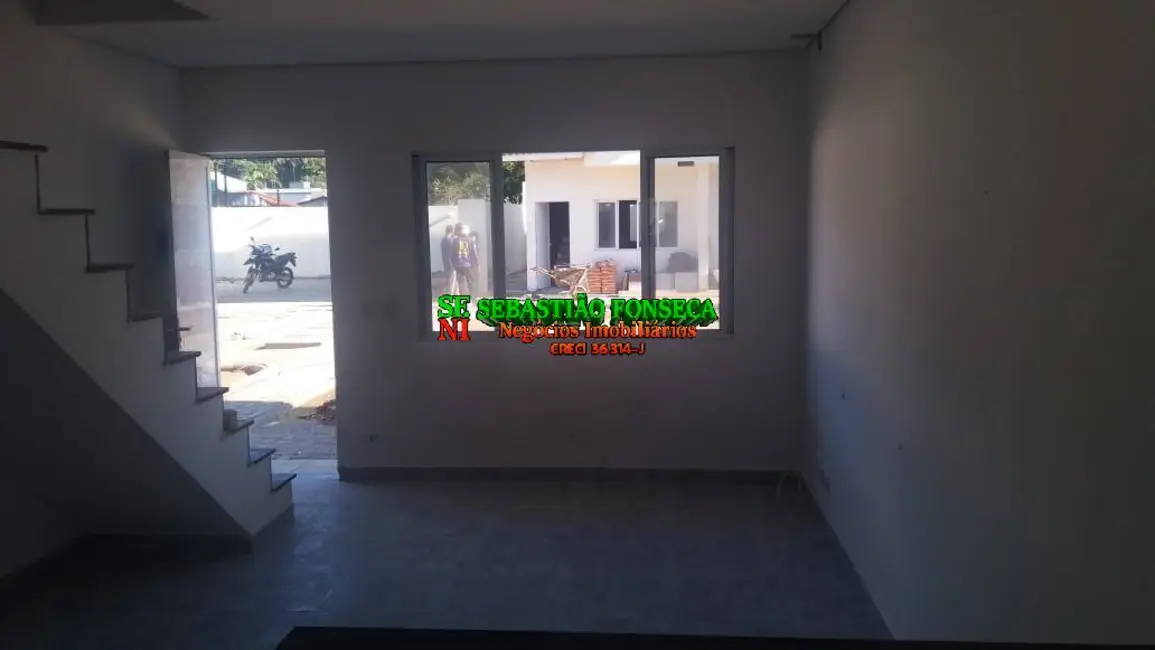 Casa com 2 quartos à venda, 68m2 em Centro, Caraguatatuba - SP - imagem 3 Foto 3 de Casa com 2 quartos à venda, 68m2 em Centro, Caraguatatuba - SP