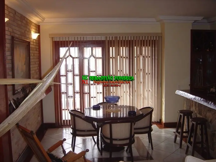 Foto 2 de Sobrado com 5 quartos à venda, 437m2 em Capricórnio I, Caraguatatuba - SP