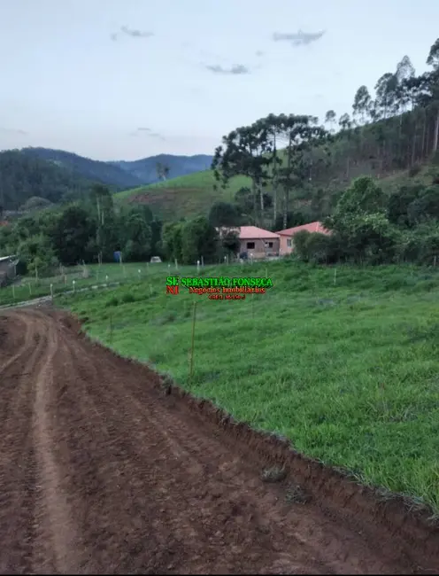 Foto 1 de Terreno / Lote à venda, 250m2 em Marmelopolis - MG