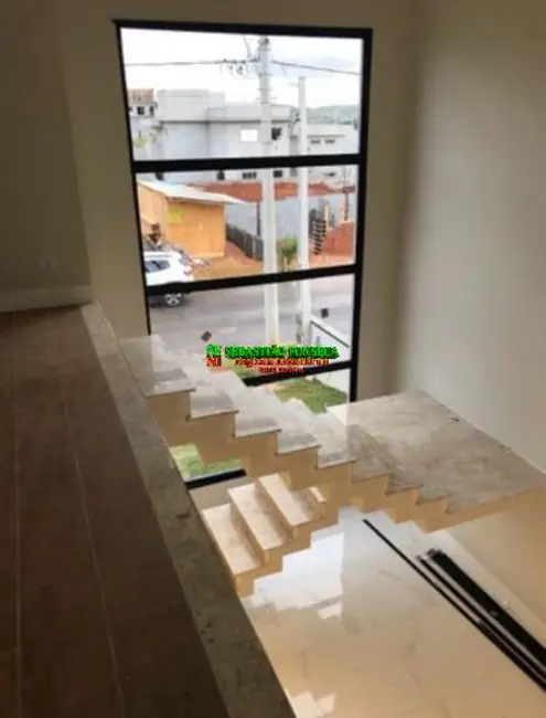 Foto 1 de Casa com 3 quartos à venda, 250m2 em Sao Jose Dos Campos - SP