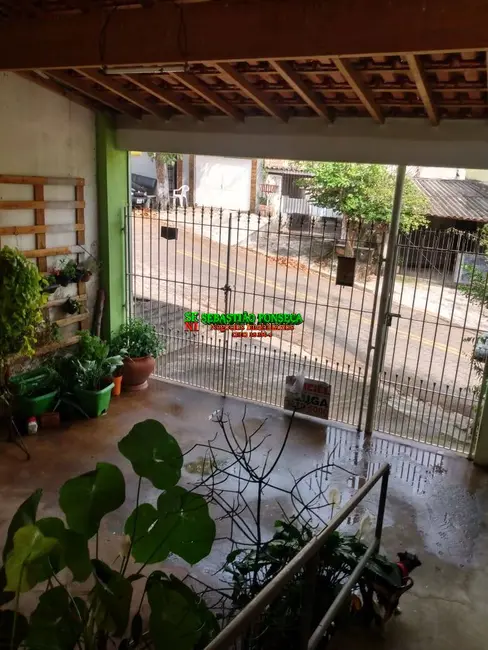 Foto 2 de Casa com 3 quartos à venda, 125m2 em Sao Jose Dos Campos - SP