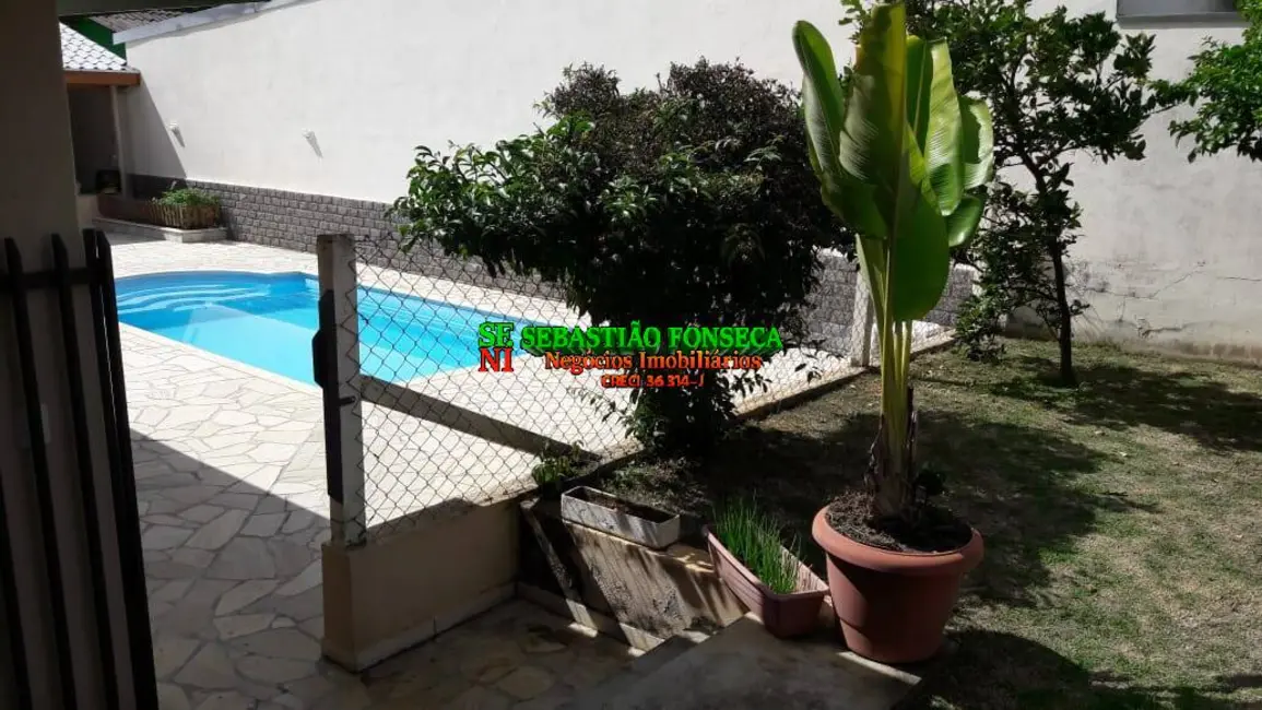 Foto 2 de Casa com 4 quartos à venda, 440m2 em Centro, Jambeiro - SP
