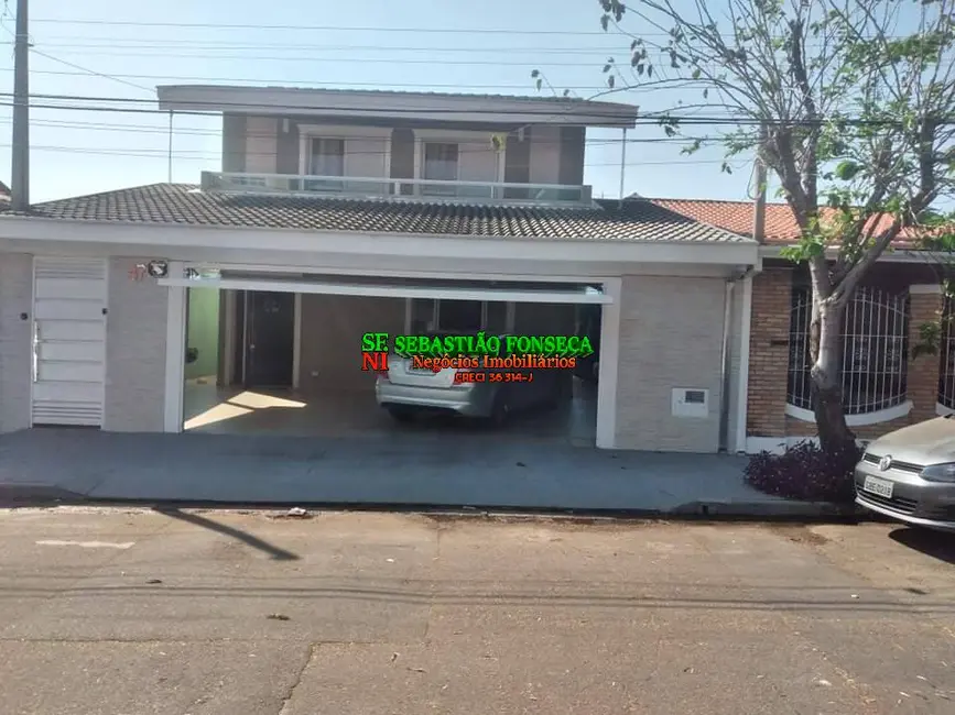 Foto 2 de Casa com 3 quartos à venda, 250m2 em Sao Jose Dos Campos - SP