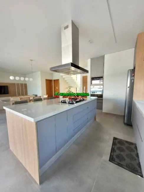 Foto 9 de Casa de Condomínio com 3 quartos à venda, 260m2 em Sao Jose Dos Campos - SP