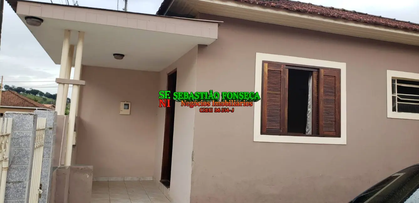 Foto 1 de Casa com 3 quartos à venda, 380m2 em Virginia - MG
