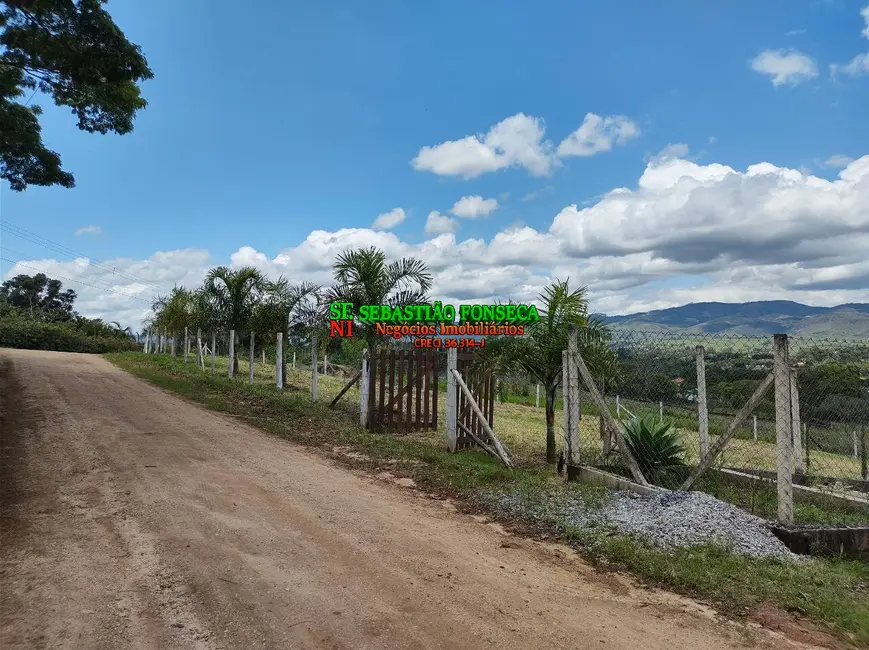 Chácara à venda, 1200m2 em Chácara Santa Rosa, Cacapava - SP - imagem 8 Foto 8 de Chácara à venda, 1200m2 em Chácara Santa Rosa, Cacapava - SP