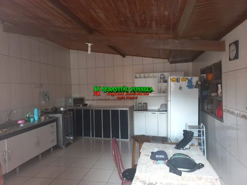 Foto 9 de Casa com 2 quartos à venda, 395m2 em Centro, Virginia - MG