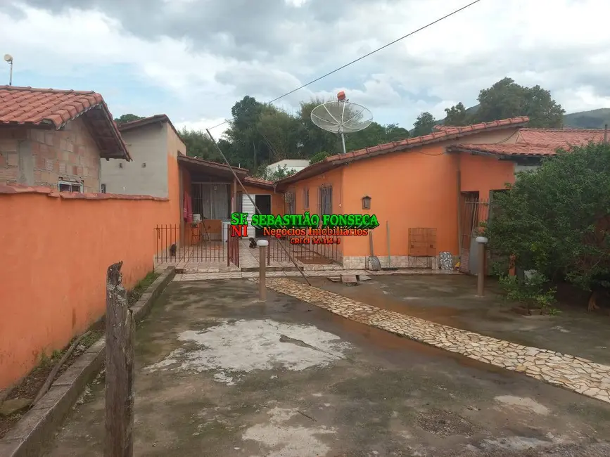 Foto 2 de Casa com 2 quartos à venda, 395m2 em Centro, Virginia - MG