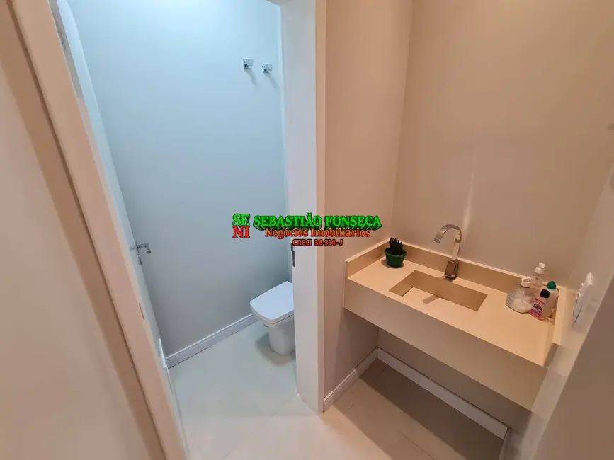 Casa com 3 quartos à venda e para alugar, 240m2 em Sao Jose Dos Campos - SP - imagem 8 Foto 8 de Casa com 3 quartos à venda e para alugar, 240m2 em Sao Jose Dos Campos - SP