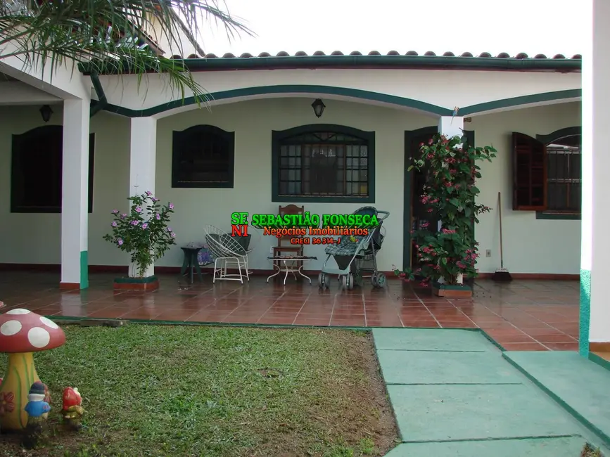 Foto 4 de Casa com 3 quartos à venda, 324m2 em Centro, Caraguatatuba - SP