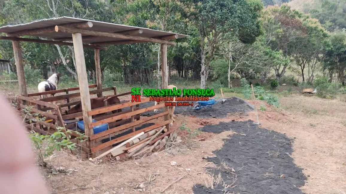 Chácara com 4 quartos à venda, 2000m2 em Paraibuna - SP - imagem 3 Foto 3 de Chácara com 4 quartos à venda, 2000m2 em Paraibuna - SP