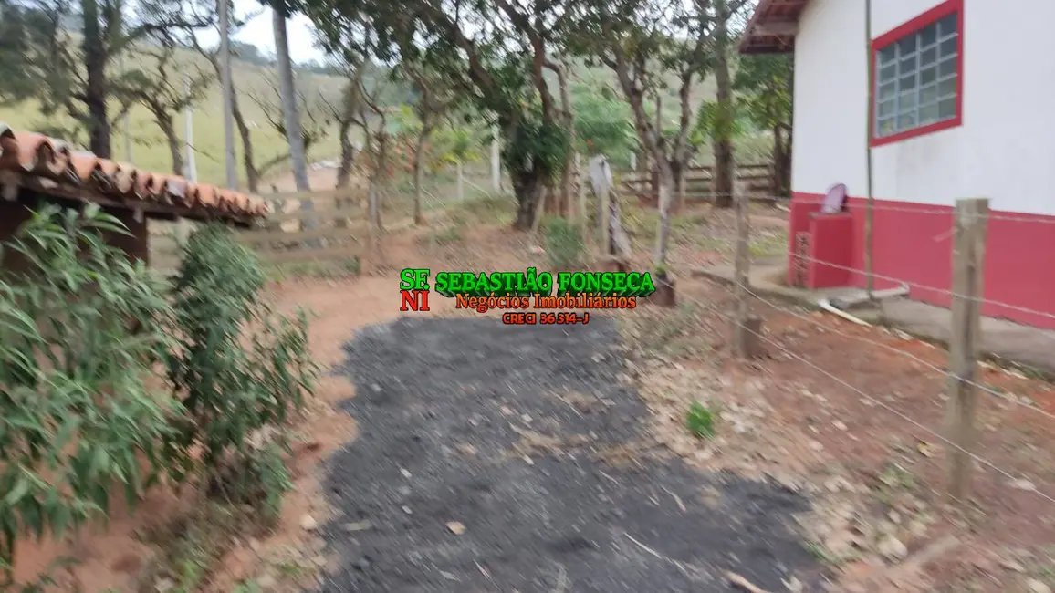 Chácara com 4 quartos à venda, 2000m2 em Paraibuna - SP - imagem 5 Foto 5 de Chácara com 4 quartos à venda, 2000m2 em Paraibuna - SP