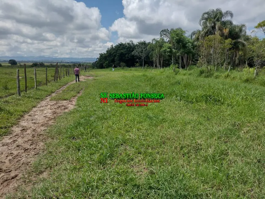 Sítio / Rancho à venda, 12m2 em Chácara Marambaia, Cacapava - SP - imagem 9 Foto 9 de Sítio / Rancho à venda, 12m2 em Chácara Marambaia, Cacapava - SP