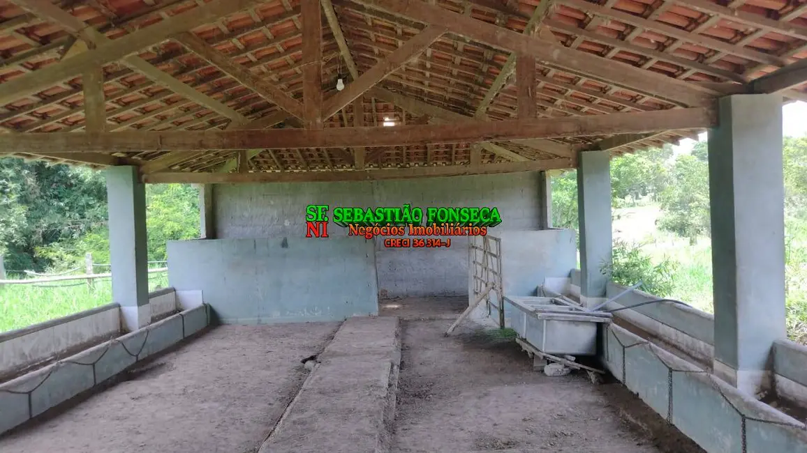Sítio / Rancho à venda, 12m2 em Chácara Marambaia, Cacapava - SP - imagem 6 Foto 6 de Sítio / Rancho à venda, 12m2 em Chácara Marambaia, Cacapava - SP