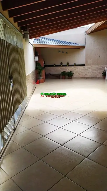 Foto 4 de Casa com 3 quartos à venda, 181m2 em Sao Jose Dos Campos - SP