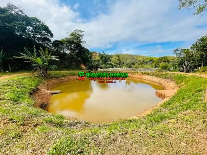 Foto 1 de Sítio / Rancho à venda em Jardim Colônia, Jacarei - SP