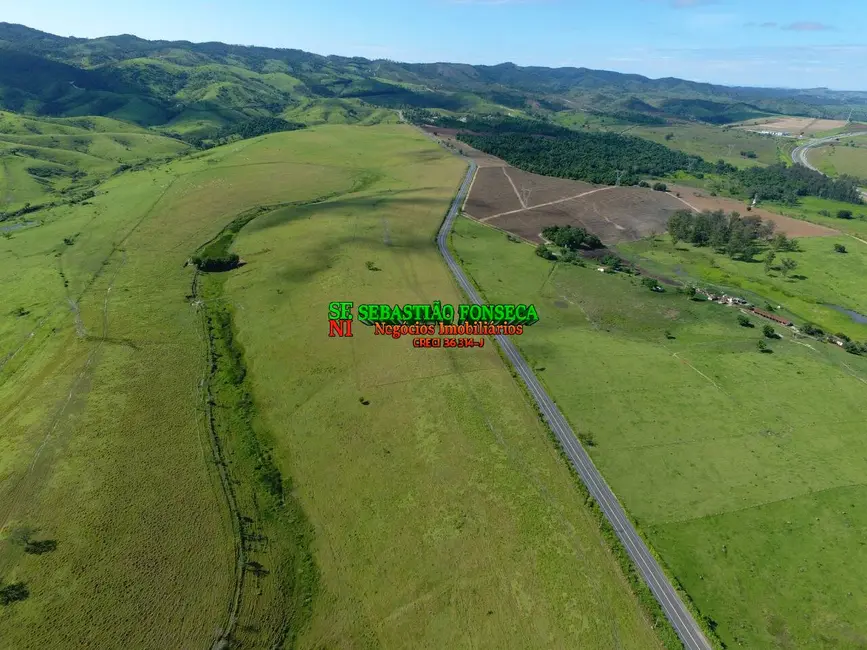 Foto 1 de Fazenda / Haras à venda, 400m2 em Área Rural de Caçapava, Cacapava - SP