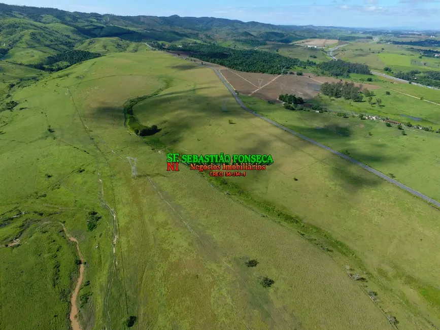 Foto 2 de Fazenda / Haras à venda, 400m2 em Área Rural de Caçapava, Cacapava - SP