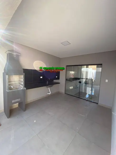 Foto 2 de Casa com 2 quartos à venda, 140m2 em Sao Jose Dos Campos - SP