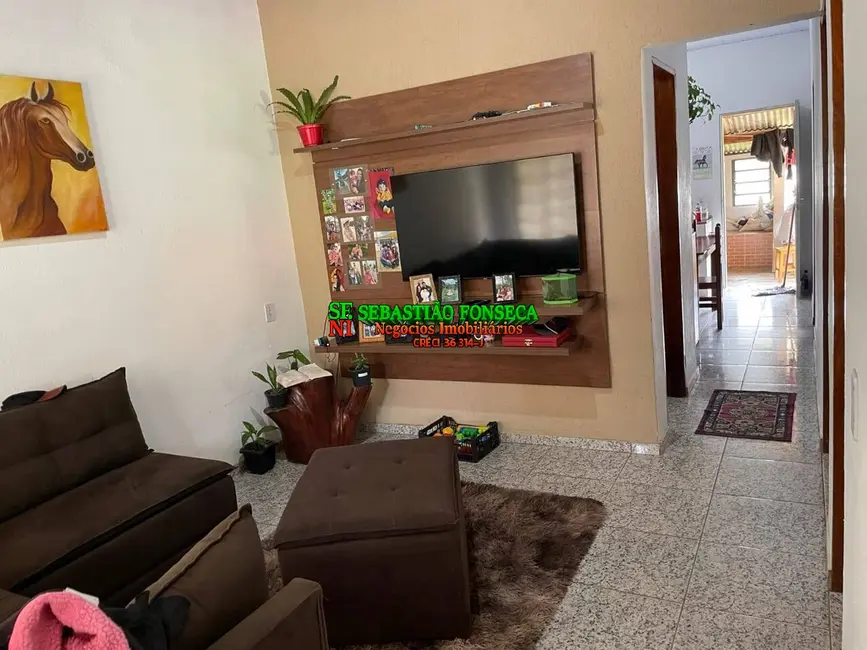 Foto 1 de Casa com 3 quartos à venda, 420m2 em Centro, Marmelopolis - MG