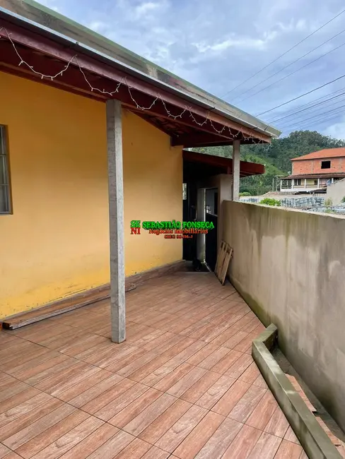 Casa com 3 quartos à venda, 420m2 em Centro, Marmelopolis - MG - imagem 3 Foto 3 de Casa com 3 quartos à venda, 420m2 em Centro, Marmelopolis - MG