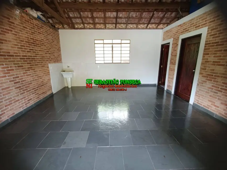 Chácara com 5 quartos à venda, 8500m2 em Centro, Paraibuna - SP - imagem 3 Foto 3 de Chácara com 5 quartos à venda, 8500m2 em Centro, Paraibuna - SP