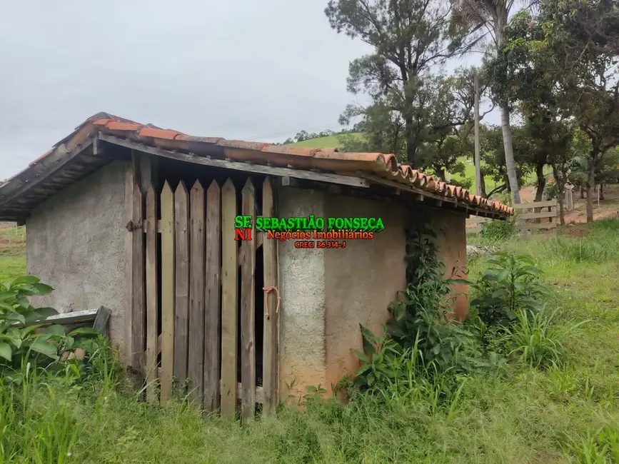Chácara com 4 quartos à venda, 2000m2 em Paraibuna - SP - imagem 4 Foto 4 de Chácara com 4 quartos à venda, 2000m2 em Paraibuna - SP