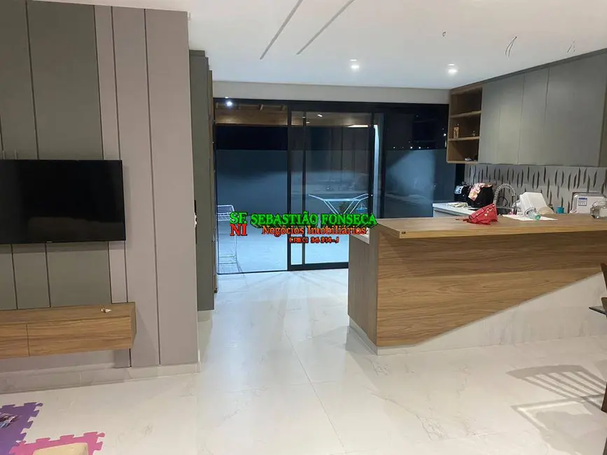 Casa com 3 quartos à venda, 250m2 em Sao Jose Dos Campos - SP - imagem 4 Foto 4 de Casa com 3 quartos à venda, 250m2 em Sao Jose Dos Campos - SP