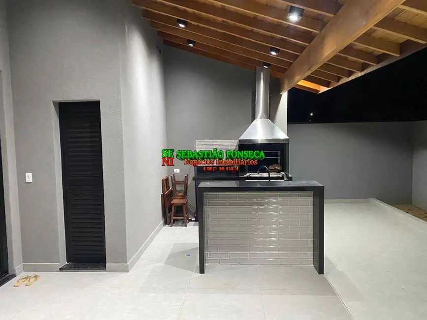 Casa com 3 quartos à venda, 250m2 em Sao Jose Dos Campos - SP - imagem 3 Foto 3 de Casa com 3 quartos à venda, 250m2 em Sao Jose Dos Campos - SP