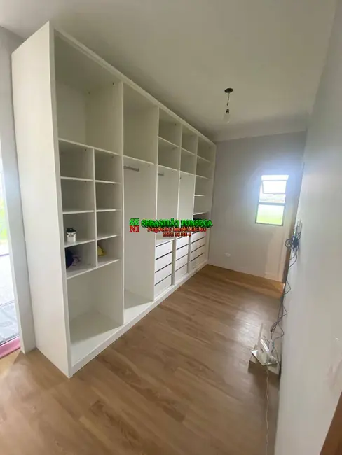 Casa com 3 quartos à venda, 250m2 em Sao Jose Dos Campos - SP - imagem 8 Foto 8 de Casa com 3 quartos à venda, 250m2 em Sao Jose Dos Campos - SP