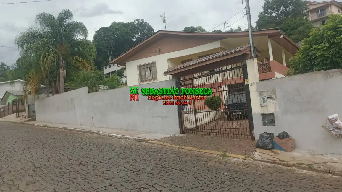 Foto 1 de Casa com 3 quartos à venda, 1400m2 em Videira - SC