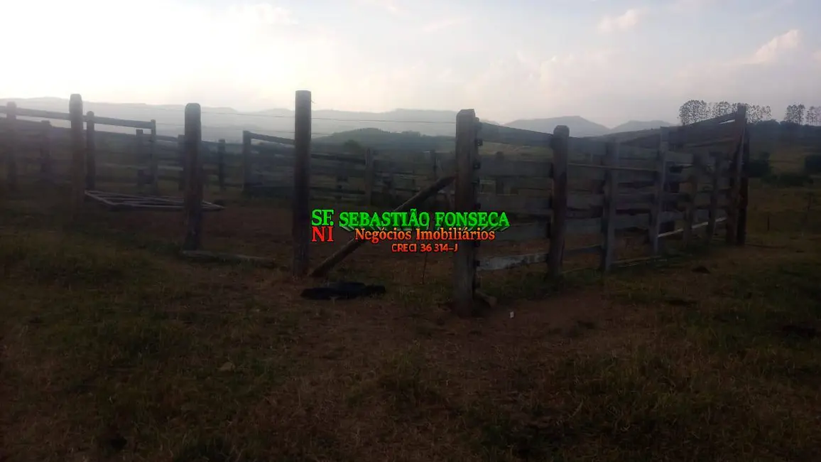 Foto 2 de Sítio / Rancho à venda, 9m2 em Área Rural de Caçapava, Cacapava - SP