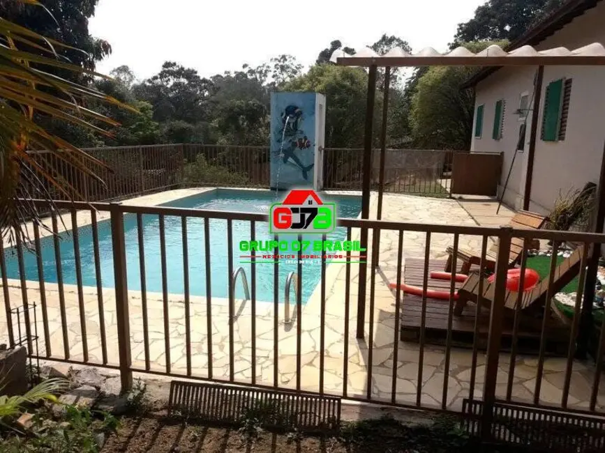 Foto 1 de Chácara com 4 quartos à venda, 120m2 em Chácara Ipês, Cacapava - SP