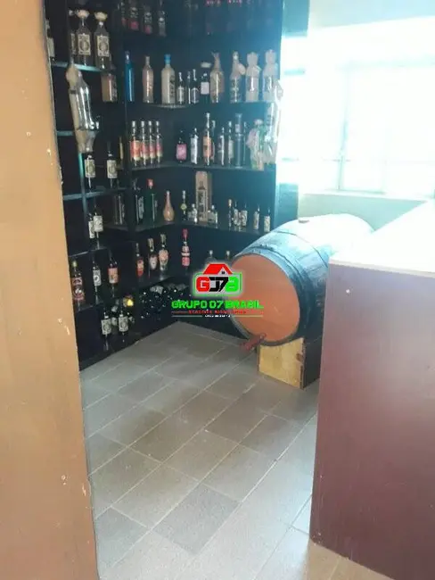 Foto 3 de Chácara com 4 quartos à venda, 120m2 em Chácara Ipês, Cacapava - SP