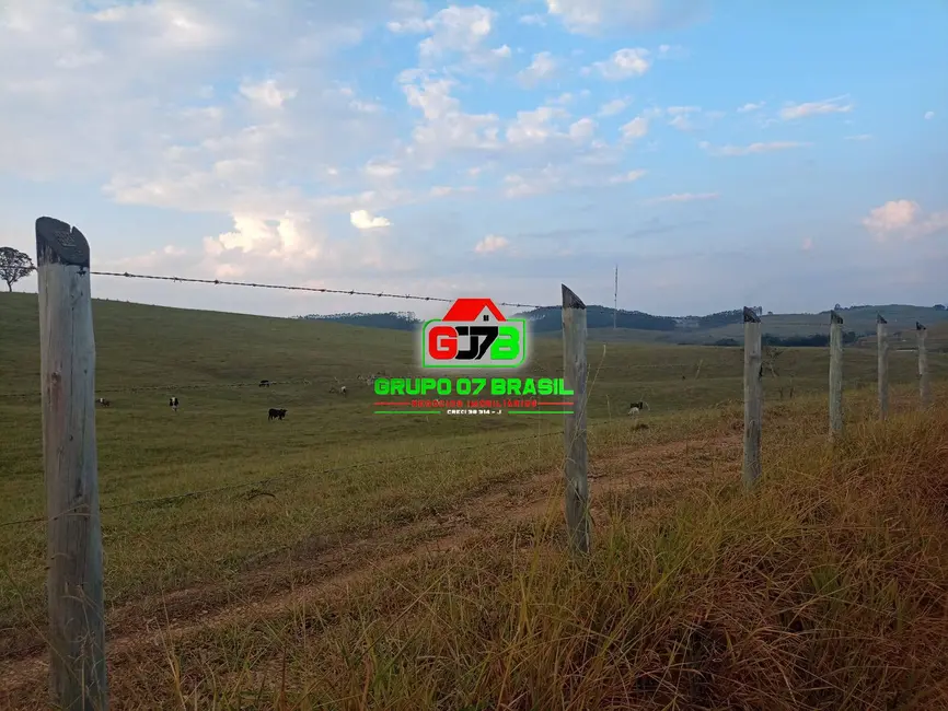 Foto 2 de Sítio / Rancho à venda, 9m2 em Área Rural de Caçapava, Cacapava - SP