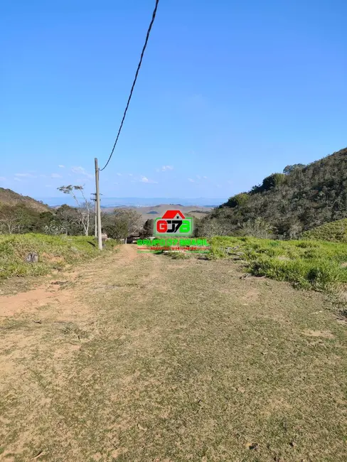 Fazenda / Haras à venda, 122m2 em Paraibuna - SP - imagem 2 Foto 2 de Fazenda / Haras à venda, 122m2 em Paraibuna - SP